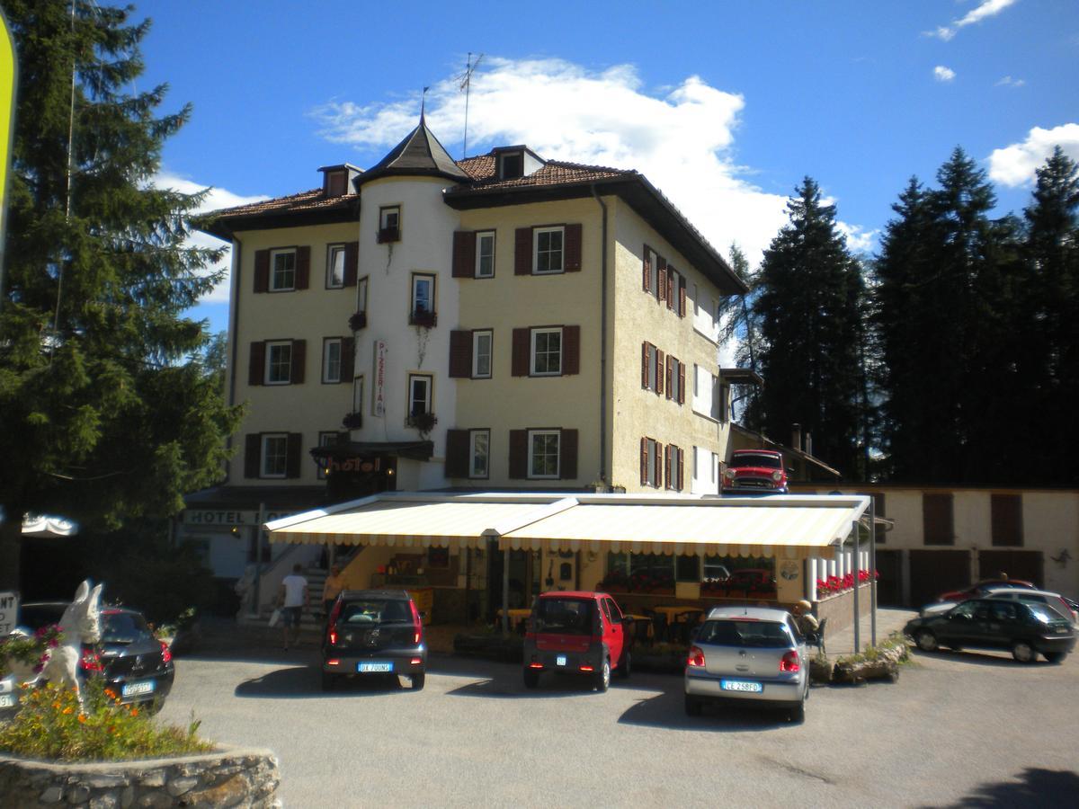 Hotel Roen Ruffre-Mendola Εξωτερικό φωτογραφία